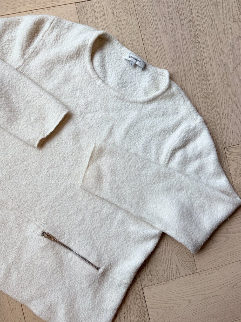 Sandwich white fluffy wool blend sweater soft size XL